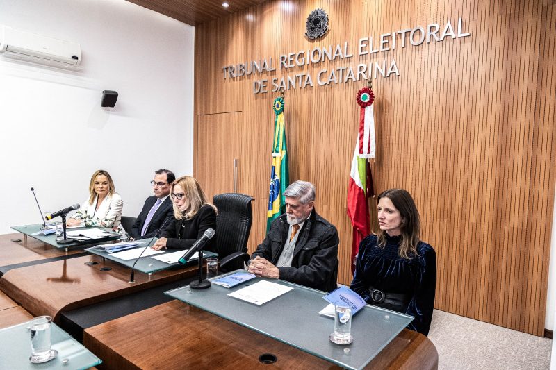 TRE-SC: Juízes das 100 comarcas eleitorais de Santa Catarina participaram da reunião de alinhamento institucional