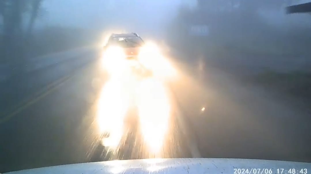 Câmera dentro de carro flagra acidente que resultou em uma morte em SC; ASSISTA