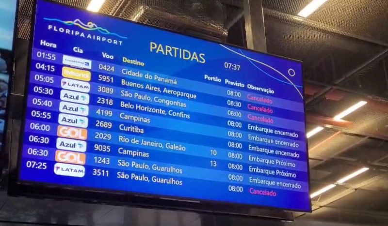 Voos são cancelados no Aeroporto de Florianópolis, em decorrência de neblina nesta quarta-feira (24)