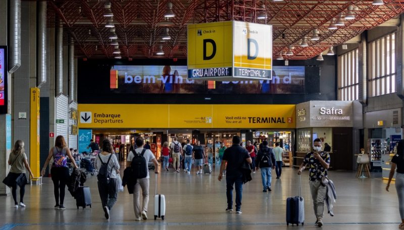 Área interna do Aeroporto Internacional de Guarulhos