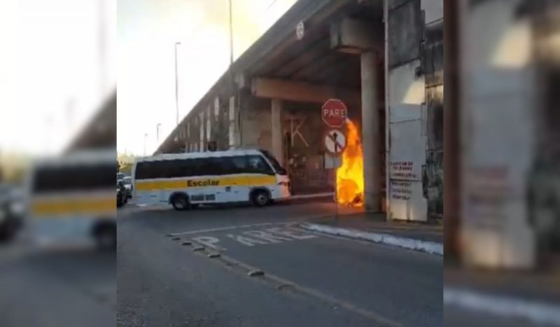 Incêndio foi registrado durante onda de ataques em Florianópolis para acobertar fuga de criminosos