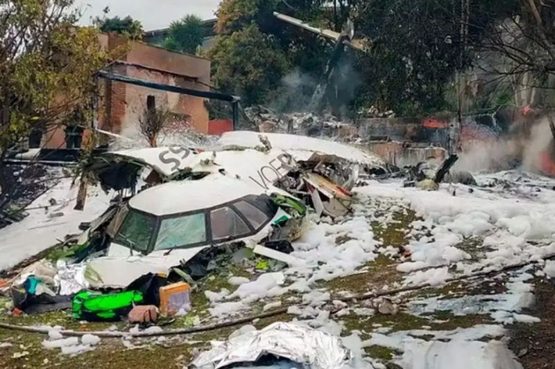 Queda do avião da Voepass em Vinhedo, São Paulo