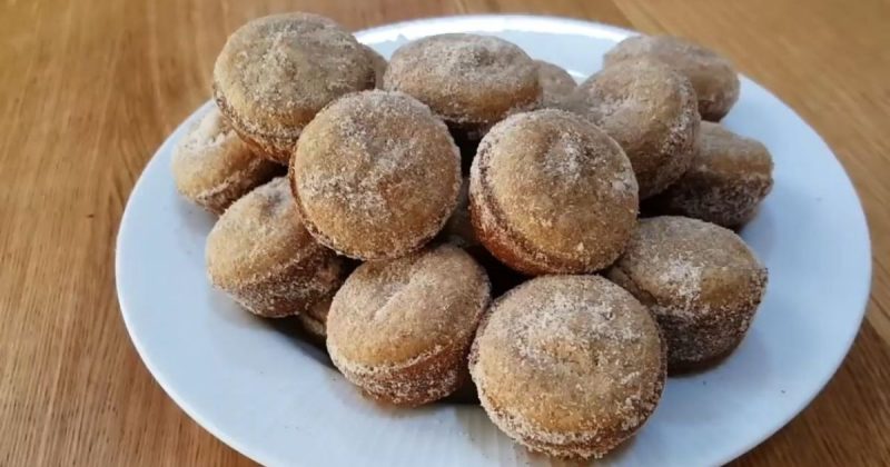 Prato com bolinho de chuva 