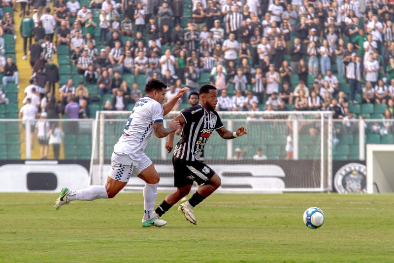 Bruno Michel fez o melhor jogo dele com a camisa do Figueirense, mas foi insuficiente