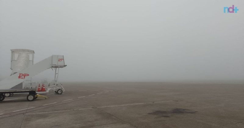 Imagem mostra nevoeiro em aeroporto de Navegantes; 8 voos foram cancelados