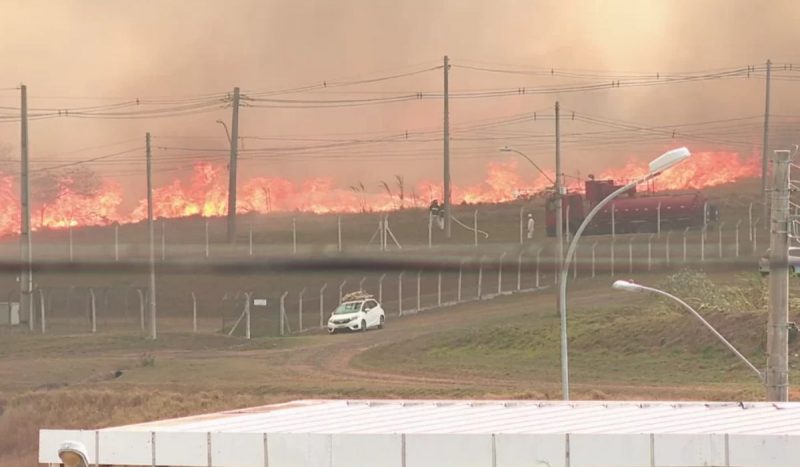 Fogo interrompeu o fornecimento de energia elétrica e água na região