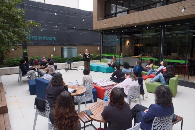 Formação de educação inclusiva capacita professores Formação gratuita do Instituto Domlexia capacita professores para adotar a educação inclusiva em sala de aula