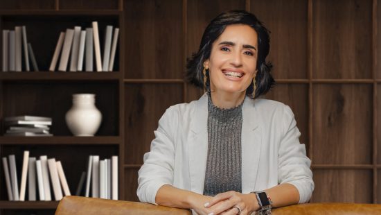 &#8216;Histórias com as quais você se identifique&#8217;: seja bem-vindo (a) à coluna de Elisa Fernandez