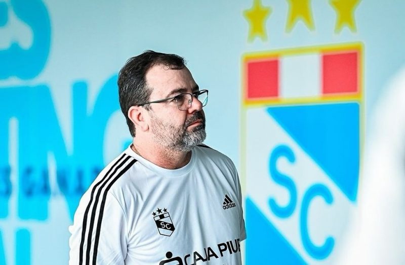 Enderson Moreira vai assumir o Avaí 