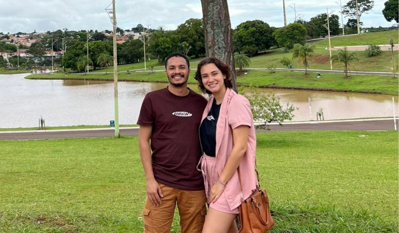 Fernando, a esposa, Bruna, e o filho, Benício, chegaram a embarcar no avião que caiu em Vinhedo, mas percebeu o engano em tempo de desembarcar