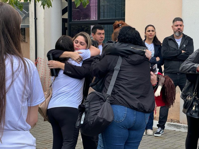 Família se comove durante júri de ataque a creche em Blumenau