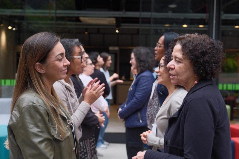 Professores refletem sobre educação inclusiva Professores trocam experiências sobre educação inclusiva