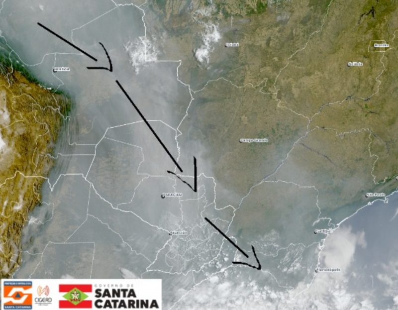 Imagens de satélite mostram presença da fumaça em direção a SC, afetando a qualidade do ar em Florianópolis