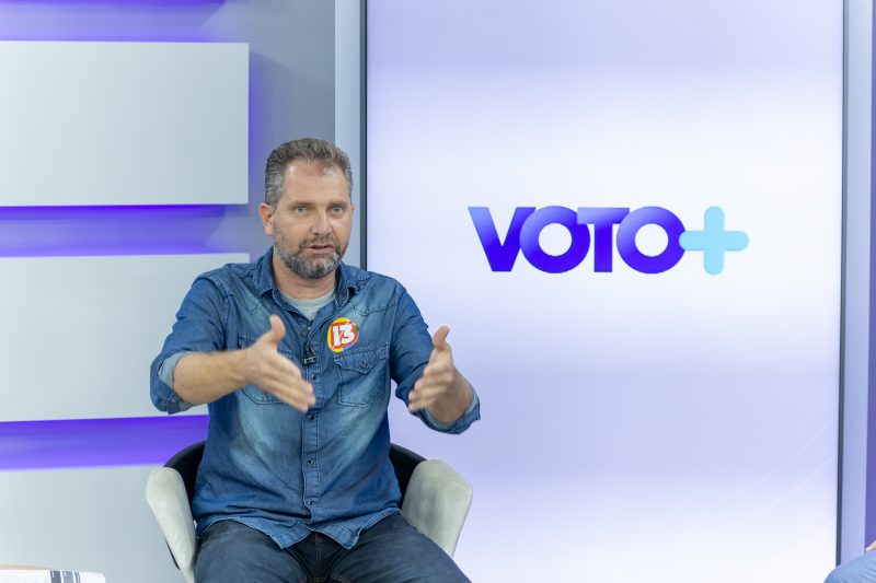 Lela, candidato a prefeito de Florianópolis, promete auditoria e municipalização do transporte público