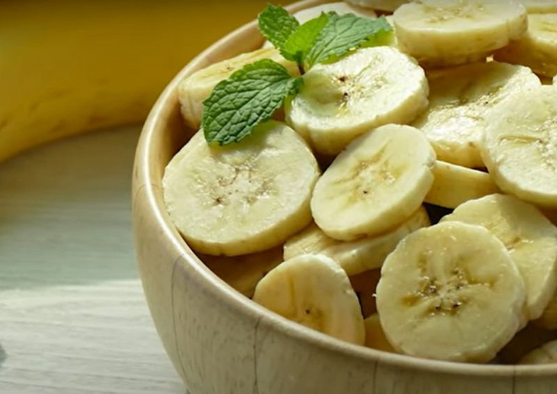 Chá de banana ajuda a eliminar a gordura no fígado