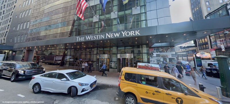 Executivo que urinou em hotel é demitido 