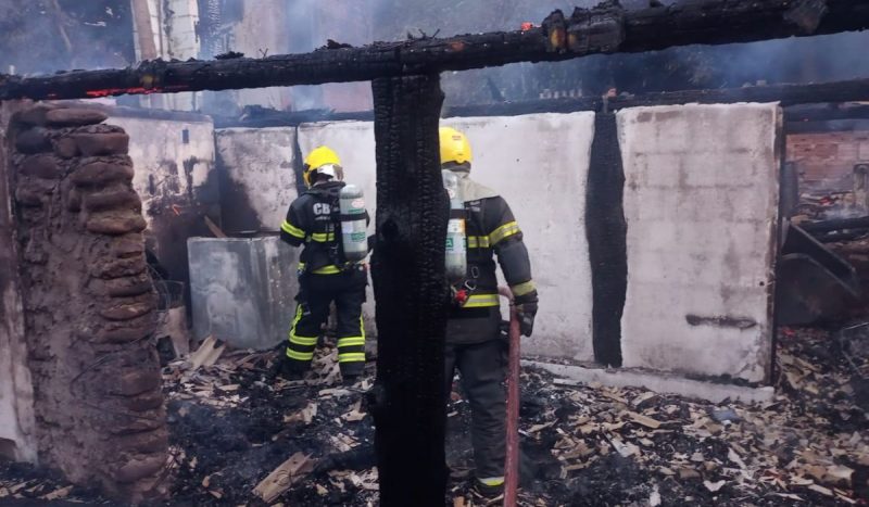 Criança, de cinco anos, morreu durante incêndio em Alfredo Wagner, na Grande Florianópolis