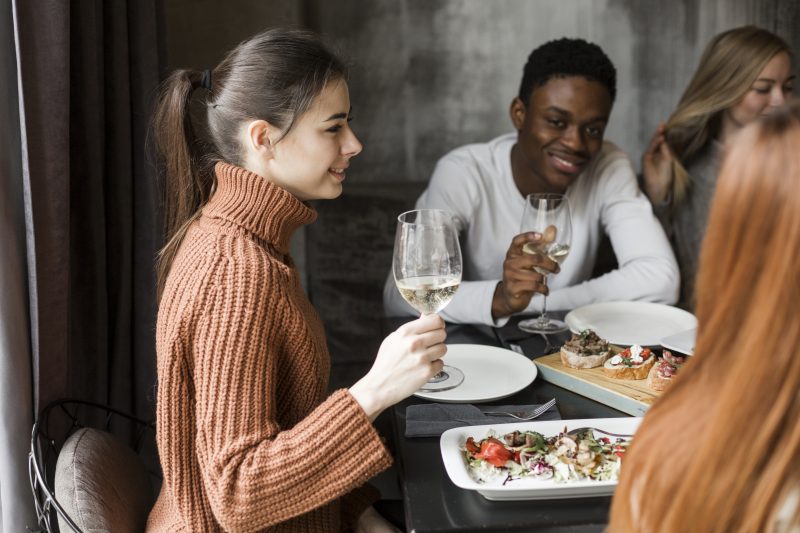 Amigos são importantes para evitar problemas emocionais