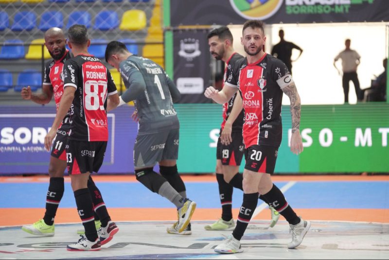 JEC Futsal segue invicto na Taça Brasil, que acontece em Sorriso, no Mato Grosso