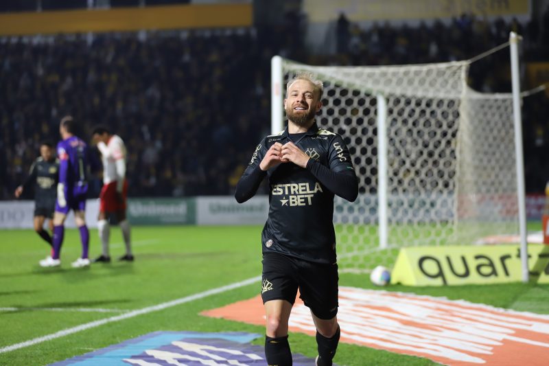 Gol da vitória do Criciúma foi marcado por Marcelo Hermes no primeiro tempo