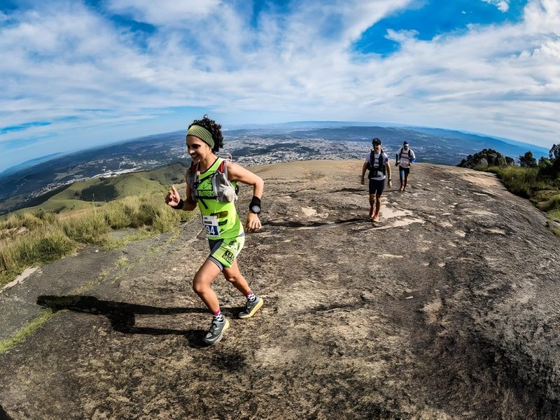 Mariana Scarpelli em corrida de Trail Run 