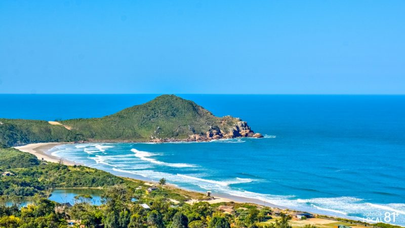 Praia do Rosa, em Imbituba; lugar surreal