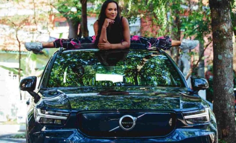 na imagem aparecem quanto custam os carros dos atletas brasileiros como a ginasta Rebeca Andrade