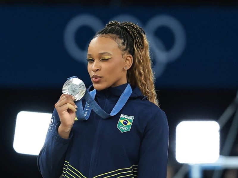 Saiba quanto Rebeca Andrade ganhou com medalhas olímpicas