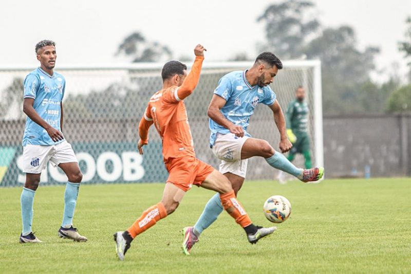 Caravaggio e Santa Catarina ficaram no 0 a 0 no Estádio da Montanha na primeira partida da final do Catarinense