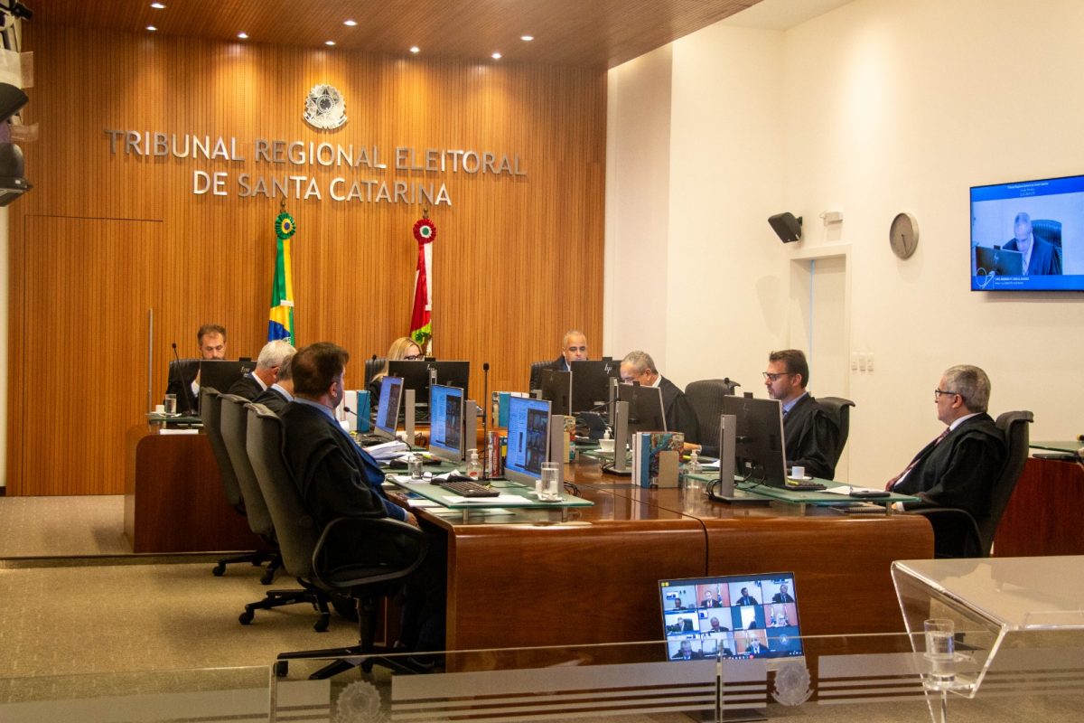 Disputas Eleitorais Já Tomam Conta dos Tribunais em SC