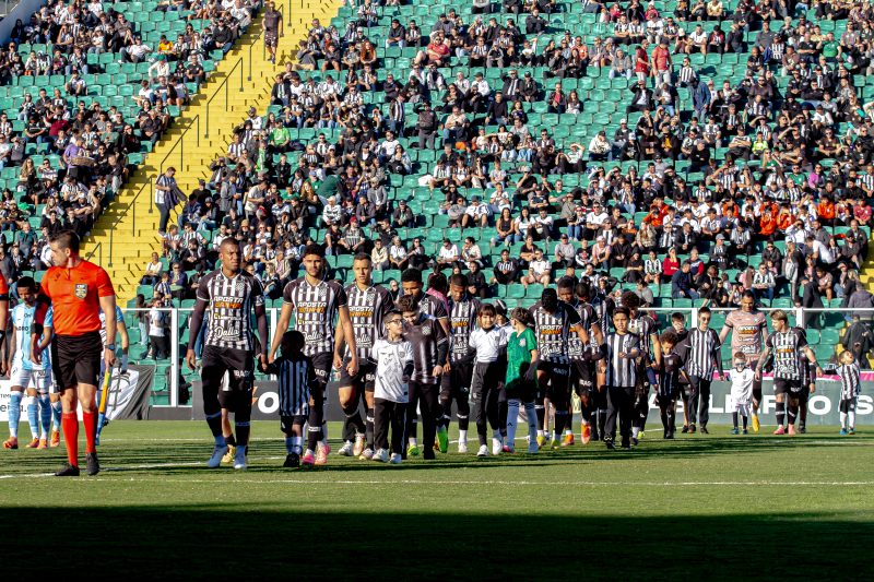 Figueirense precisa vencer o São José-RS no domingo