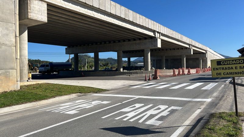 Viaduto do Guamiranga fica na BR-280