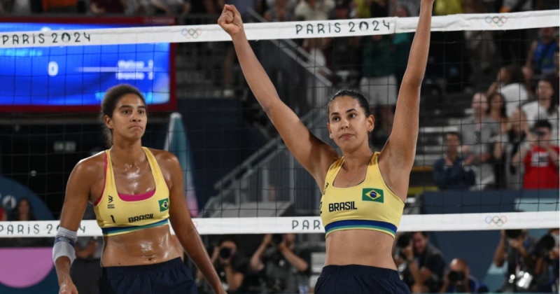 Ana Patrícia e Duda no jogo vôlei de praia das Olimpíadas Paris de 2024