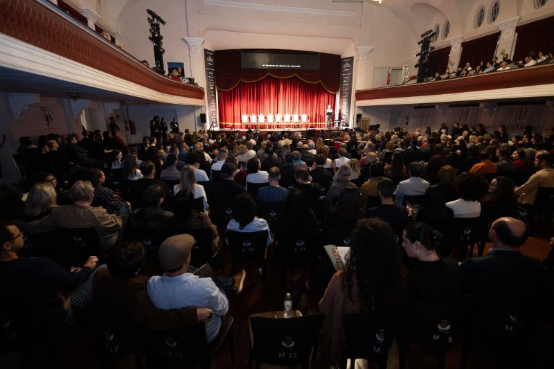  verba federal para incentivo à cultura, foto mostra teatro cheio