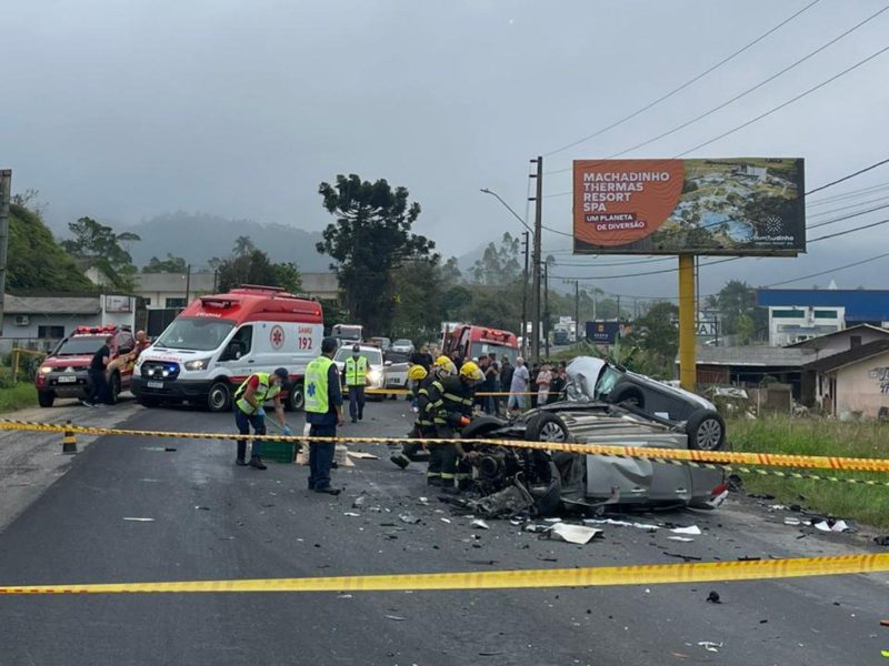 O grave acidente ocorreu na manhã desta segunda-feira (23), na Rodovia Ivo Silveira, em Gaspar 