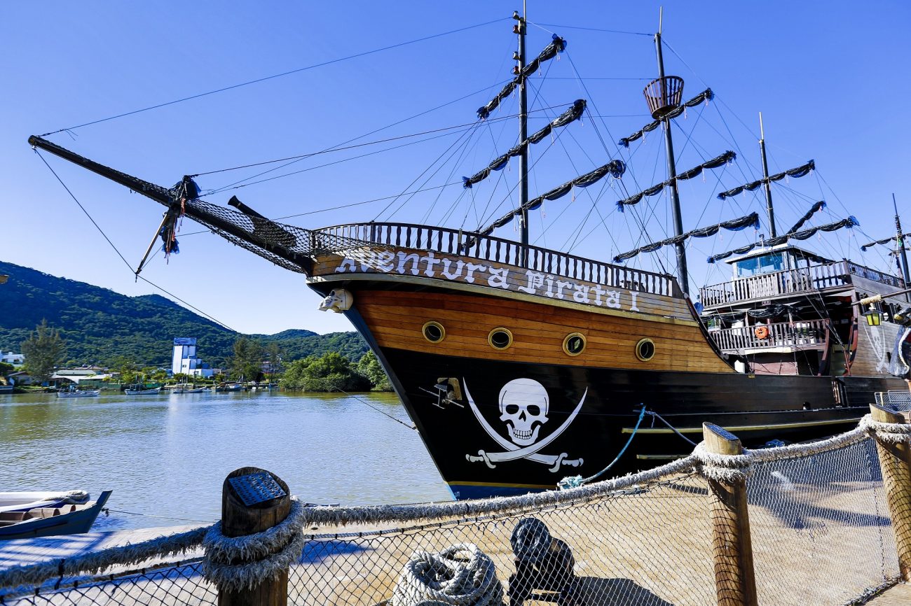 Estação de embarque do Barco Pirata fica ao lado do Parque Unipraias - Power Produtora/PMBC/Divulgação