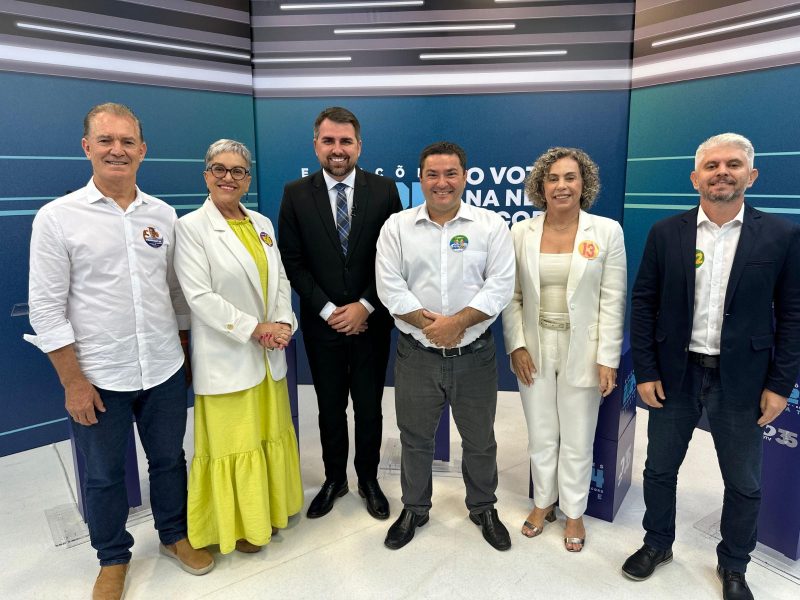 Candidatos &agrave; prefeitura de Blumenau no debate da NDTV Record – Foto: Larissa da Silva/NDTV