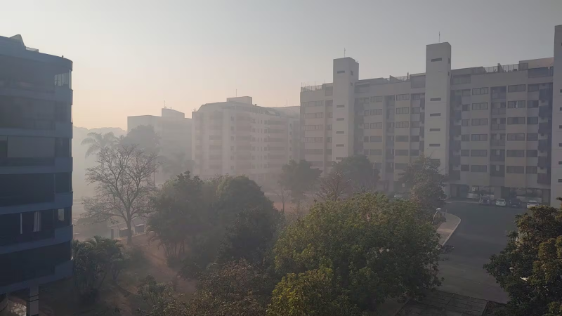 Nesta semana, céu de Brasília tem amanhecido coberto por fumaça de queimadas