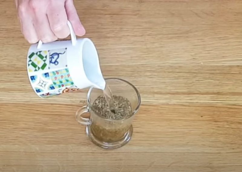 Mistura leva apenas tr&ecirc;s ingredientes e funciona bem – Foto: Reprodu&ccedil;&atilde;o