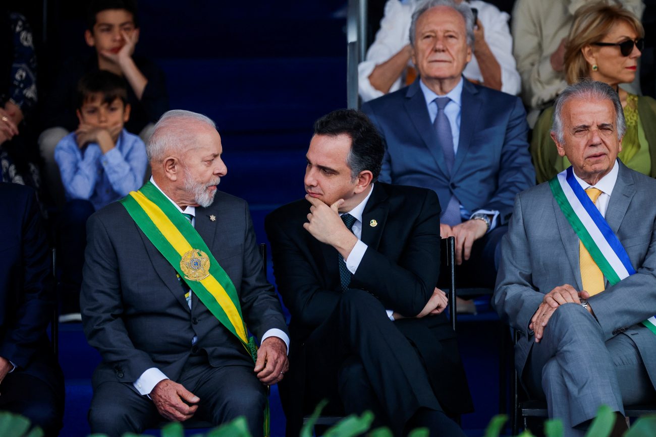 Presidente do Congresso Nacional, Rodrigo Pacheco, acompanha desfile cívico-militar em Brasília - Foto: Adriano Machado/ AFP/ Reprodução/ ND - Reuters/ Reprodução/ ND