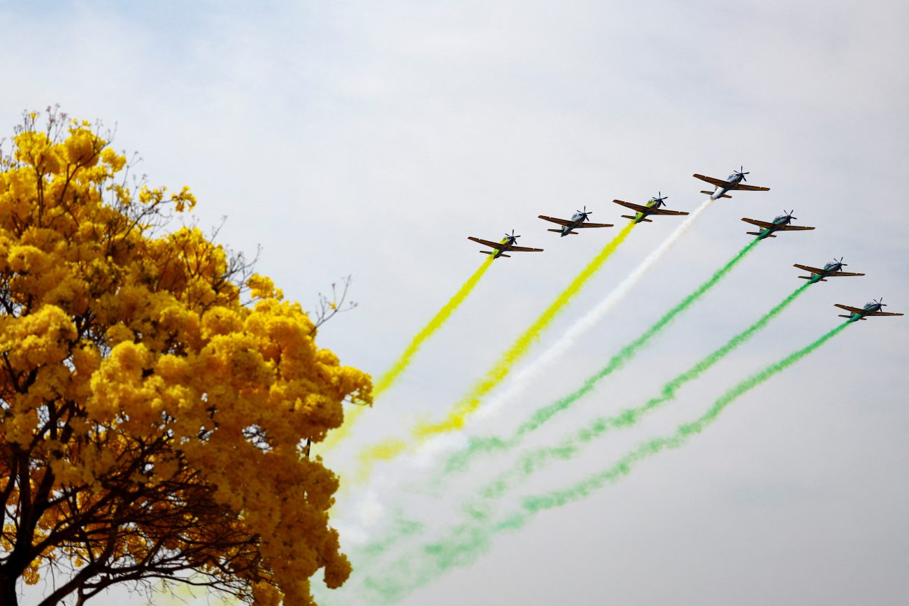 Desfile de planadores da Força Aérea no dia 7 de setembro - Foto: Ueslei Marcelino/ AFP/ Reprodução/ ND - Reuters/ Reprodução/ ND