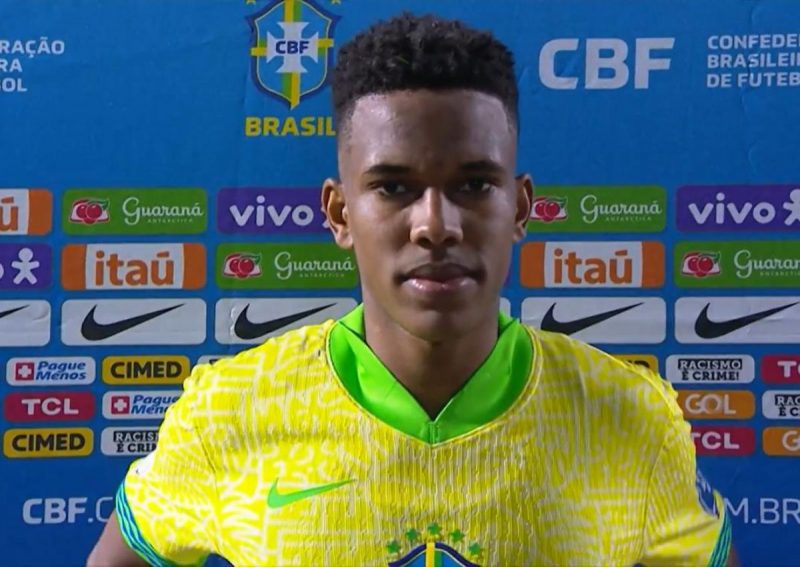 Estêvão é o quinto mais jovem a vestir a camisa da Seleção Brasileira