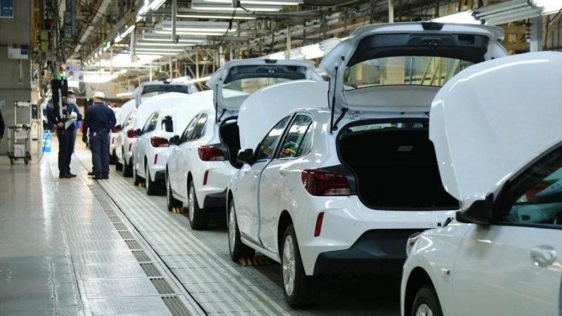 Linha de produção da fábrica da General Motors