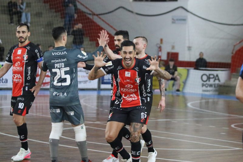 JEC Futsal vence e assume a vice-liderança do Estadual