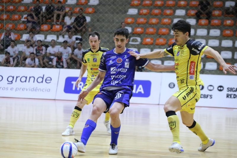 Jaraguá Futsal tem 4 pontos no grupo A da Copa Sul