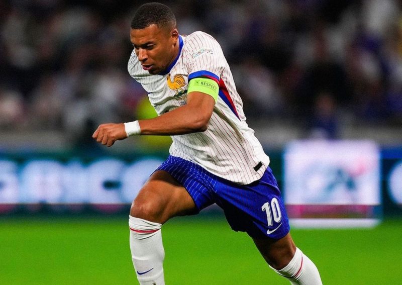 Mbappé vive jejum na seleção francesa