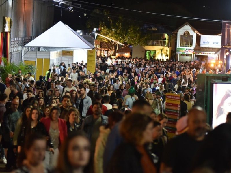 Imagem mostra a Oktoberfest de Santa Cruz do Sul