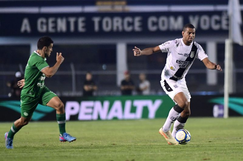 Chapecoense vence a Ponte Preta fora de casa