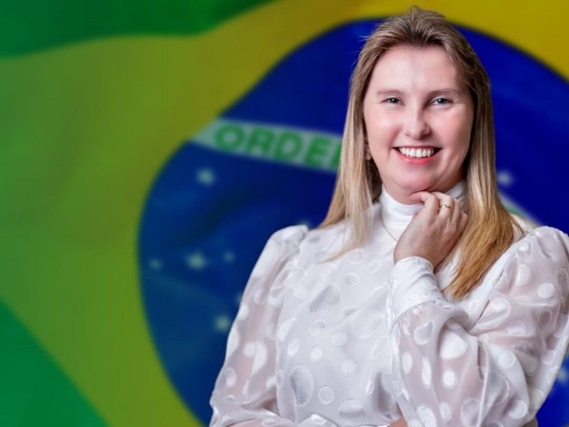 Foto promocional da prefeita de Trombudo Central 