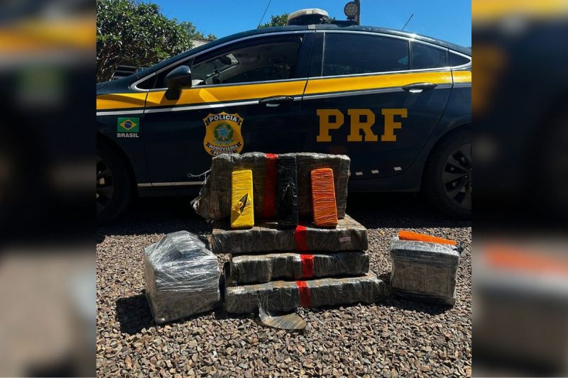 A maconha foi apreendida pela PRF durante a manhã desta terça-feira (17); suspeitos revelaram o destino da droga 